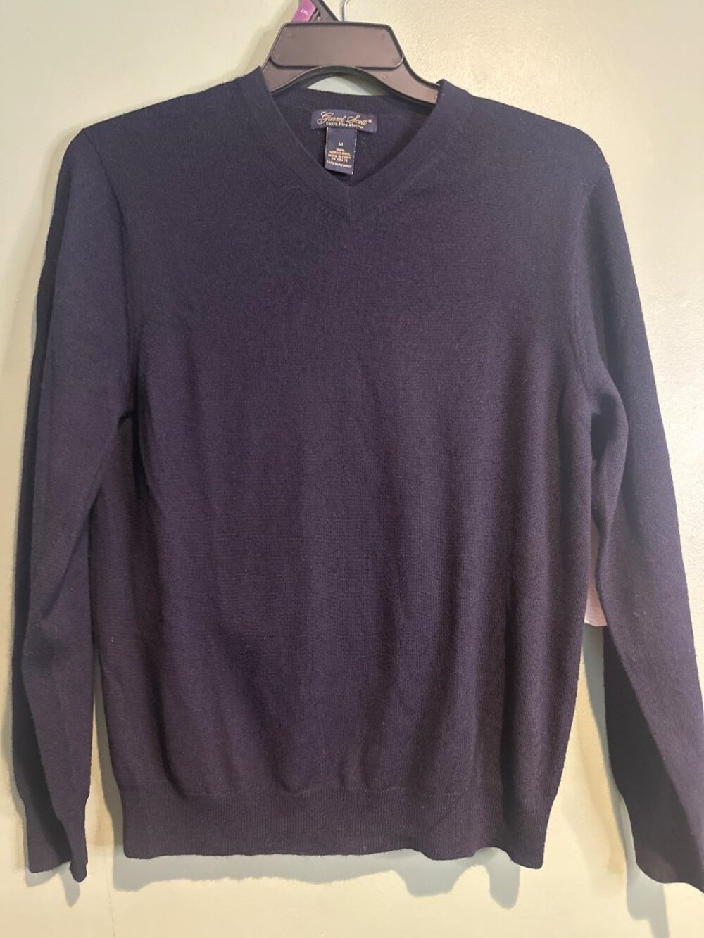 Garrett Scott 100% Extra Fine Merino Wool V Neck Sweater Men's Medium Navy Blue